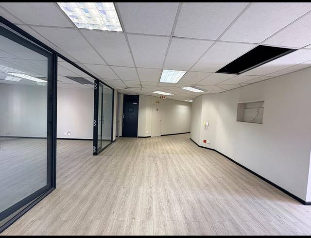 270M² OFFICE TO LET IN FOURWAYS